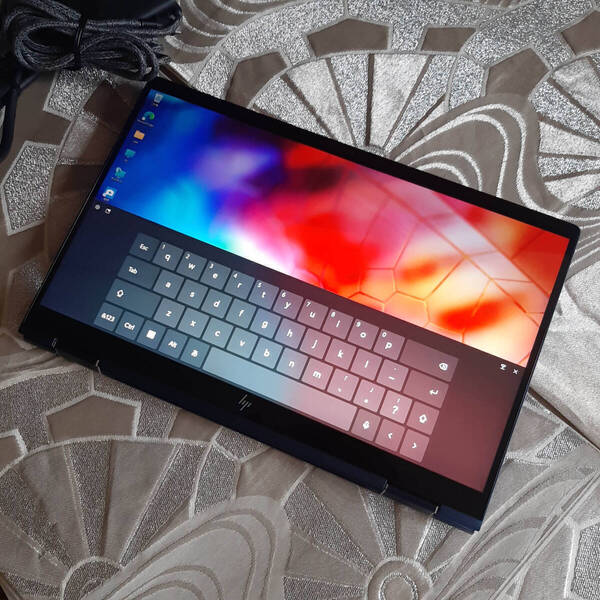HP Dragonfly 8世代 i5 8265U 256G SSD 8G タッチ液晶 LTE 1920x1080 8G WiFi Bluetooth Camera Windows11 ACP05