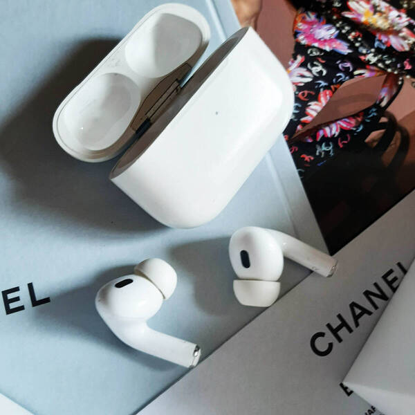 Apple AirPods Pro2 エアポッズ プロ 第二世代 アップル TAK03