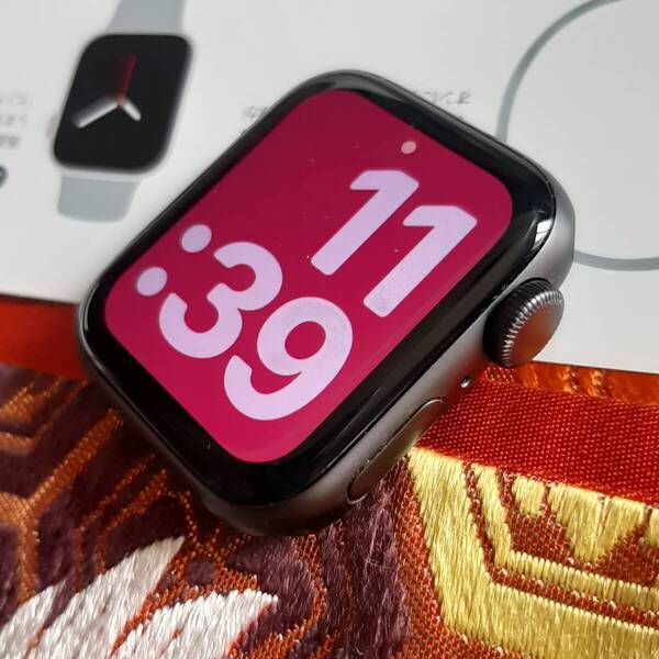 箱等1式 アップルウォッチ SE 40mm GPS Apple Watch TPP01