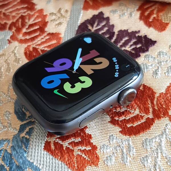 Apple Watch Series5 GPS 44㎜ アルミニウム アップル ウォッチ 中古