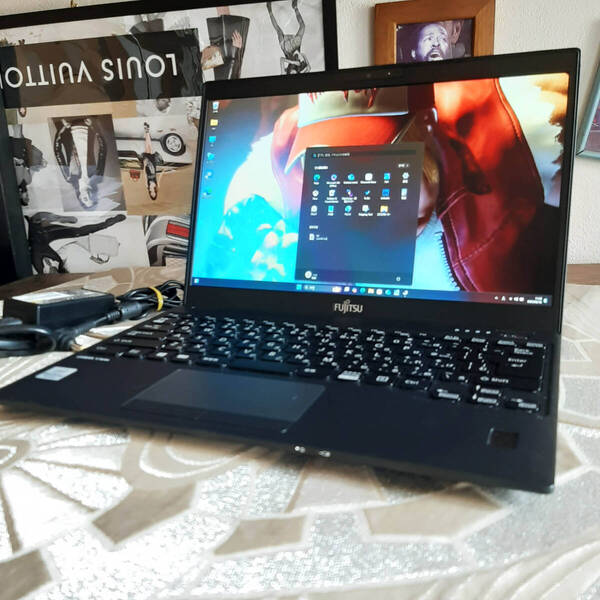 ☆ 富士通 U9310D ☆10世代 i5 10310U ☆256G SSD NVMe 8G 1920x1080 FHD LTE TAC07
