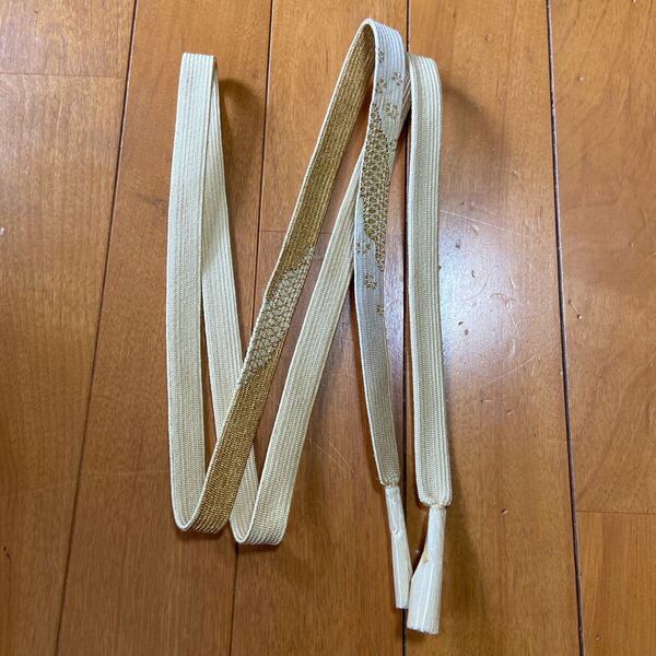 A帯締め クリーム色 正絹 金糸 平組 組紐 着物 和物 和服 和装 和風 和装小物
