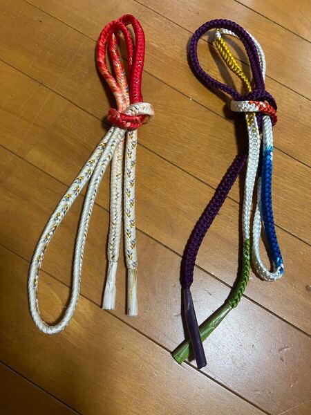 A 帯締め2本セット 正絹 白と赤の暈し 白赤紫青緑黄色 着物 和服 和物 和装小物 組紐