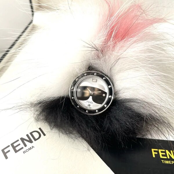 稼動品 FENDI フェンディ マイウェイ カールラガー 3Pダイヤ 腕時計
