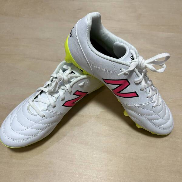 ニューバランス 新品 サッカー スパイク シューズ 442 JS43HWH2 24cm US5.5 new balance フットボール フットサル ホワイト ピンク 蛍光