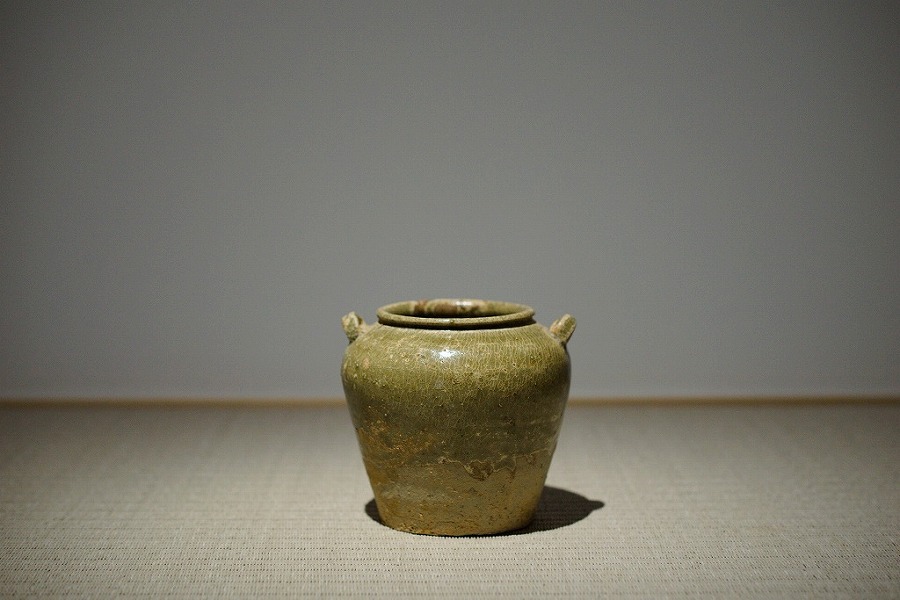中国 唐時代 越州窯 青磁 虎貼花文 皈依瓶 日月壺 共箱 V R8771B