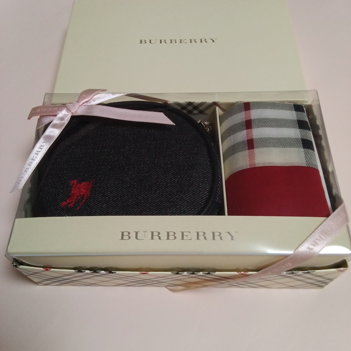 【レア】新品/BURBERRY/ポーチ/ハンカチ/正規品/バーバリー/綿100%/ノバチェック/未使用/コスメポーチ/化粧ポーチ/ミニバック/バッグ バーバリー ポーチ ハンカチの通販