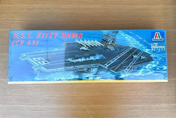 新品 ITALERI イタレリ USS CV63 KITTY HAWK キティホーク 航空母艦 1/720 NO522 プラモデル