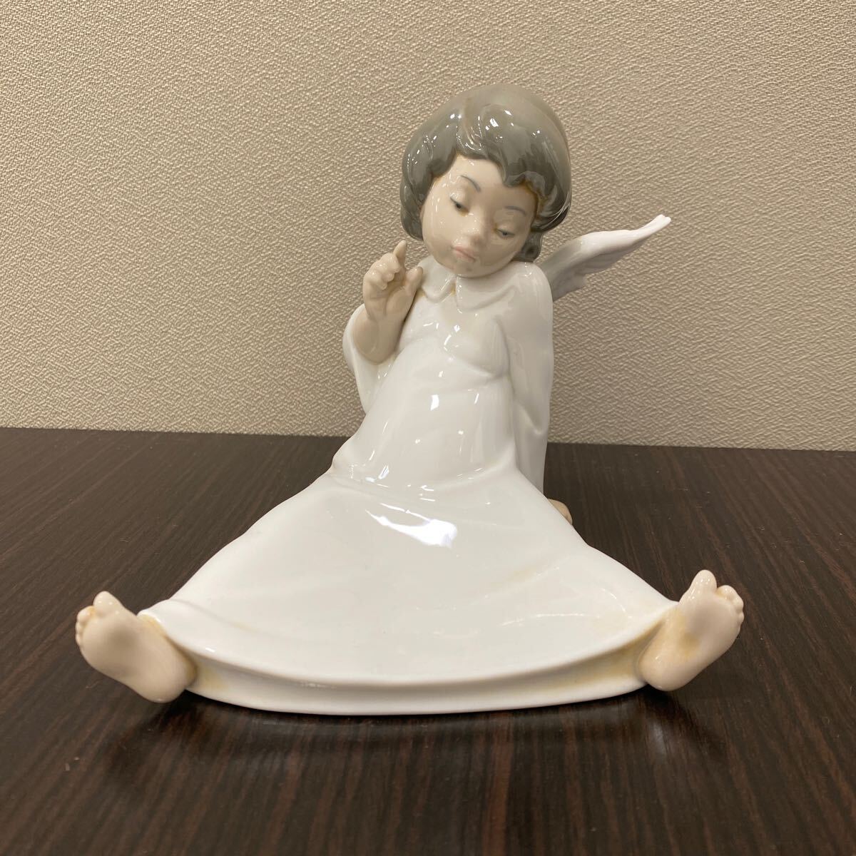 スペインLLADRO(リヤドロ)社の陶器人形の置物『フィギュリン