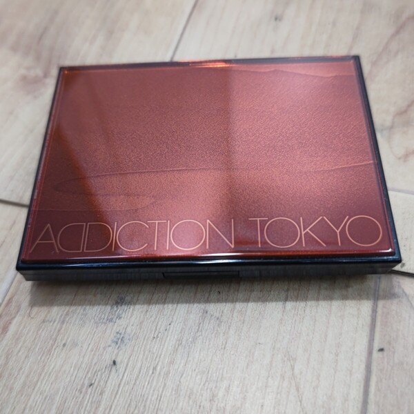 送料無料S94237 addiction アイシャドウ コンパクト アディクション リミテッド エディション 99+ 化粧 美容 コスメ