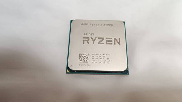 AMD Ryzen5 2400G SocketAM4 動作確認済み 送料無料