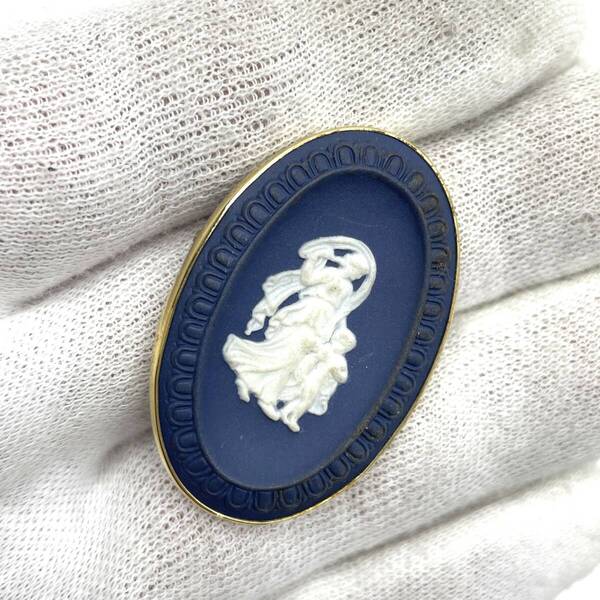 WEDGWOOD ウェッジウッド カメオ ブローチ ジャスパー オーバル ブルー系 横顔 婦人 子ども 家族 フラワー ゴールド エレガント