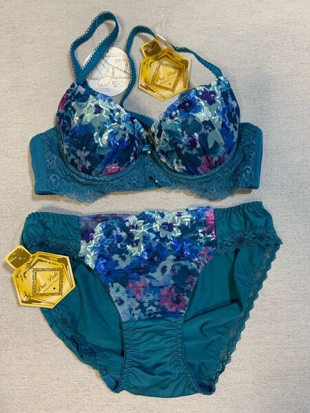 B65M ドゥペルル 花柄×レース ブラ&ショーツセット ブルー