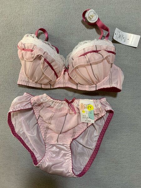 D65M フェアリー ストライプ柄×レース ブラ&ショーツセット ピンク