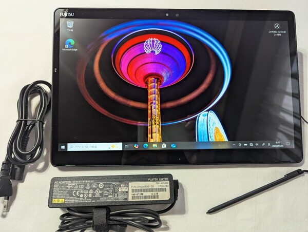 Fujitsu ARROWS Tab Q738/SE Celeron SSD 128GB