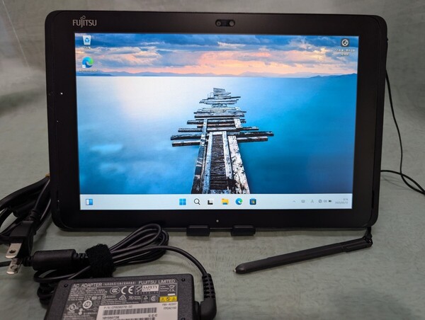 Fujitsu ARROWS Tab Q508/SE (CPU 7 SSD128GB / Windows11