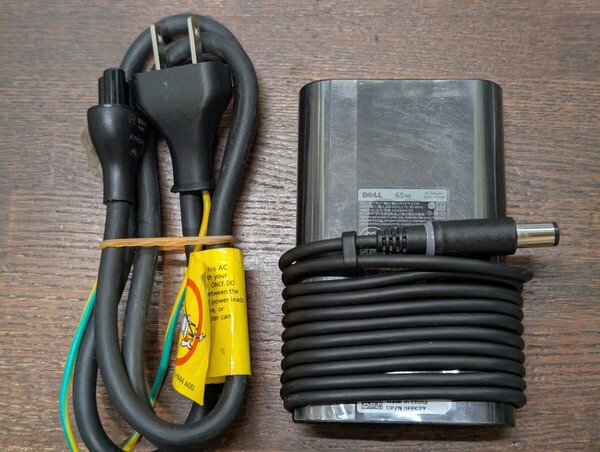 DELL 純正 65W 19.5V 3.34A ACアダプタ- LA65NM130 /丸ピン7.4㎜コネクタ-