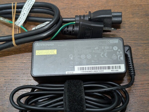 Lenovo 純正 65W 20v 3.25A ACアダプタ- / 角型コネクタ-