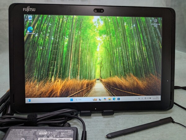 Fujitsu ARROWS Tab Q507/PE -CPU x5 SSD 64GB / Windows11