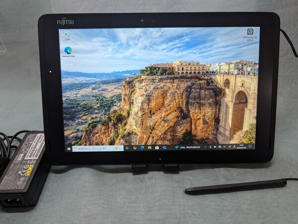 Fujitsu ARROWS Tab Q509/VE (SSD128GB/ペン付き)*バッテリー最大容量24.5%*