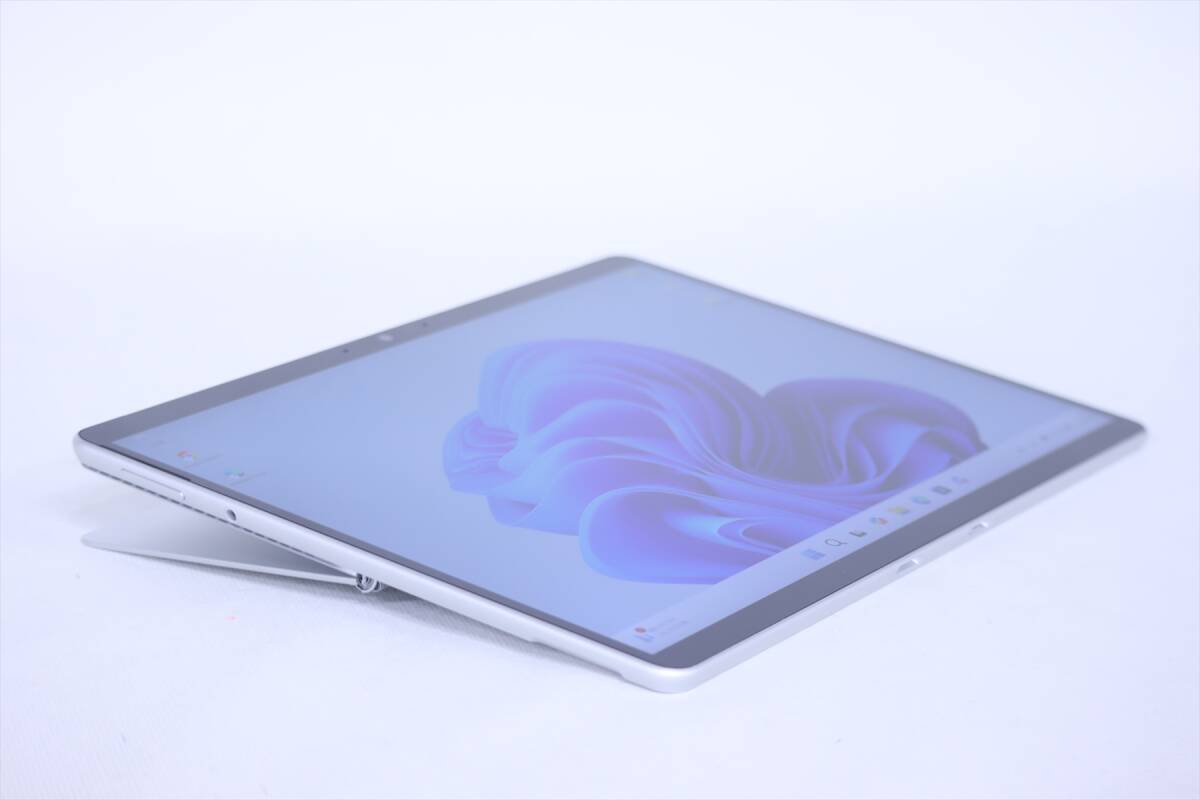 即配 美品 2021年発売 Windows11 11世代 タブレット