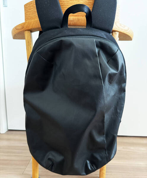 【美品】WEXLEY MADISON 14L デイパック バックパック リュック 撥水 PC収納あり 通勤 通学 ユニセックス