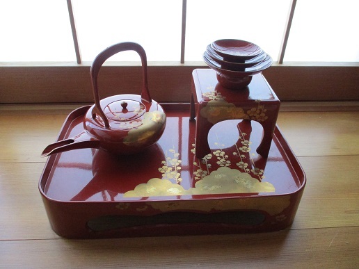 屠蘇器・重箱セット 地紙扇面蒔絵 2,750,000円(税込） | 輪島塗