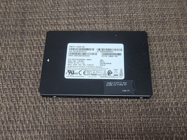 ★サムスン SSD PM871b SATA 2.5インチ 128GB★