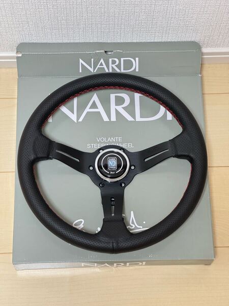 ナルディ NARDI パンチングレザーステアリング 13インチ ディープコーン