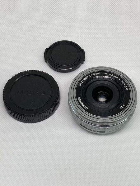OLYMPUS M.ZUIKO DIGITAL ED 14-42mm F3.5-5.6 EZ【シルバー】
