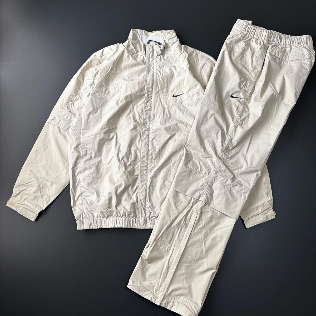 美品 nike golf ナイキ ゴルフ レインウェア セットアップ ベージュ Yahoo!オークション -「ナイキ ゴルフ レインウェア」の落札相場