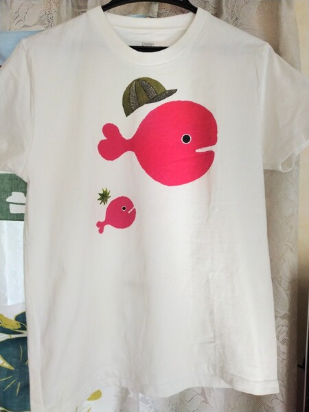 Design Tshirts Store graniph グラニフ Tシャツ 五味太郎 きんぎょがにげた サイズ S カラー:ホワイト