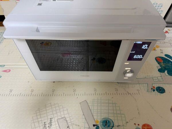 東芝 ER-D3000A(W)オーブンレンジ 石窯ドーム 30L