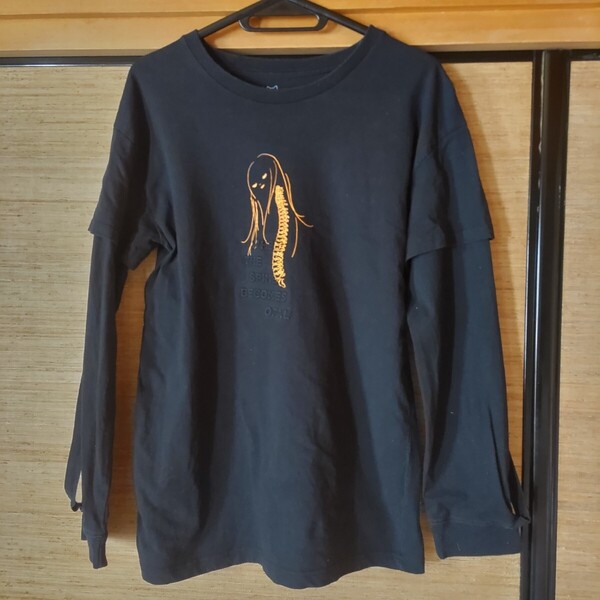 米津玄師 2019TOUR/脊椎がオパールになる頃 ツアーTシャツ ロング袖 ブラック/イラスト コットン メンズ サイズM 中国製 ユーズド品