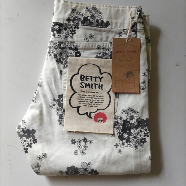 BETTY SMITH ベティ・スミス ストレッチパンツ オフホワイト/総花柄 ポリウレタン混コットン レディース サイズL 中国製 未使用品 タグ付