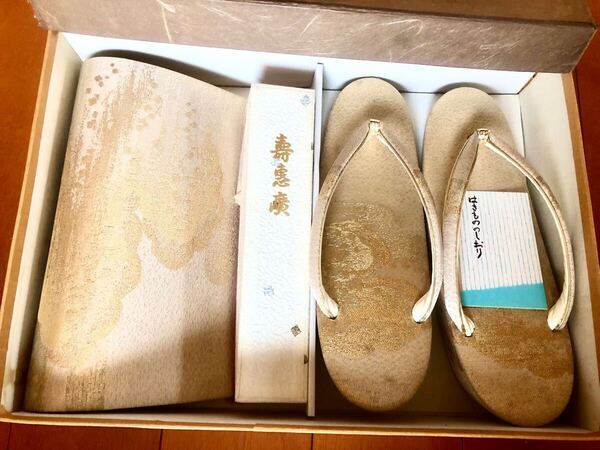 松坂屋購入壽祝い結婚式などの和装小物バッグ草履金銀扇子セット箱入♪ 草履バッグセット 着物 和服 和装バッグ草履23.5cm