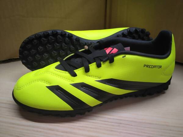 アディダス adidas ジュニア サッカーシューズ フットサルシューズ トレーニングシューズ 「COPA PURE 2 CLUB TF Jr」IG5436 23,0cm
