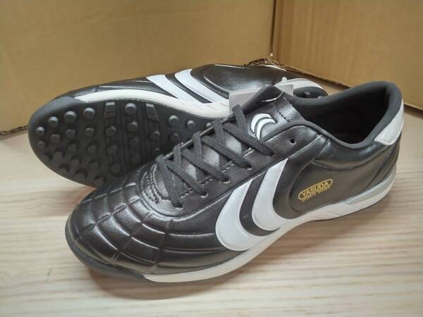 ヤスダ YASUDA ジュニアサッカーシューズ ジュニアトレーニングシューズ ジュニアサイズ 「Ligaresta TF Jr.」 YSD-S25JR BKWT 23,0/23,5cm