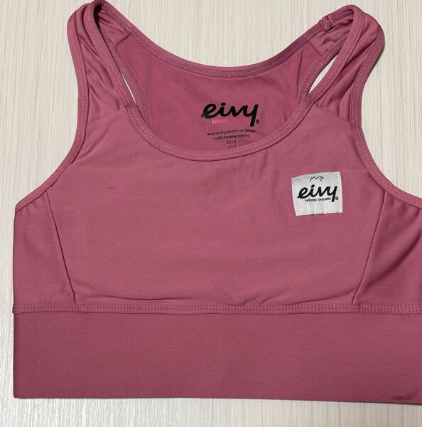 スウェーデン発スポーツブランド eivy ブラトップ ヨガウェア ショートタンク トップス M〜Lサイズ ピラティス