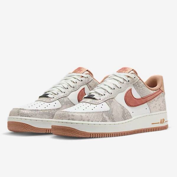 【新品未使用!定価即決送料込!】AIR FORCE 1 ‘07 LV8★AF-1★エアフォース1★NIKE★ナイキ★エアジョーダン★AIR JORDAN