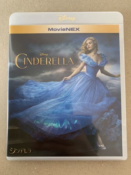 D102 シンデレラ 実写版 ブルーレイ と 純正ケース 未再生品 国内正規品 同封可 ディズニー MovieNEX Blu-rayのみ(DVD・Magicコードなし)