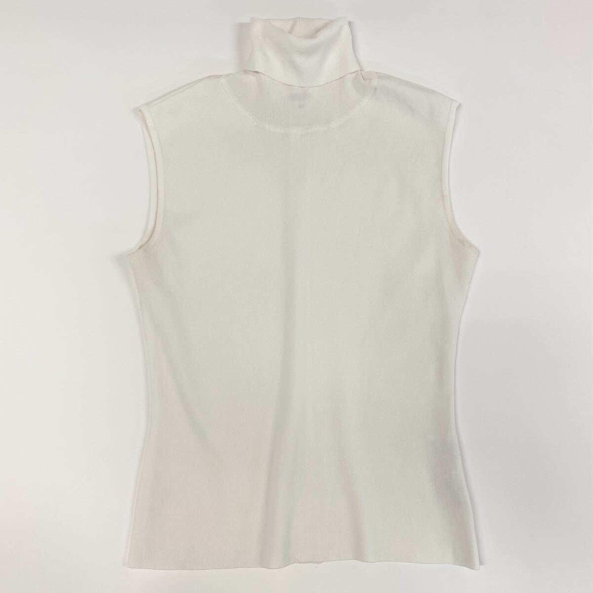 新品 FOXEY ノースリーブセーター ホワイト 38 Yahoo!オークション -「フォクシー38 セーター」(ファッション