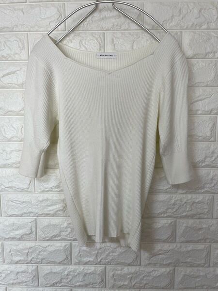 NATURAL BEAUTY BASIC ホワイト Vネックセーター 7分袖 F