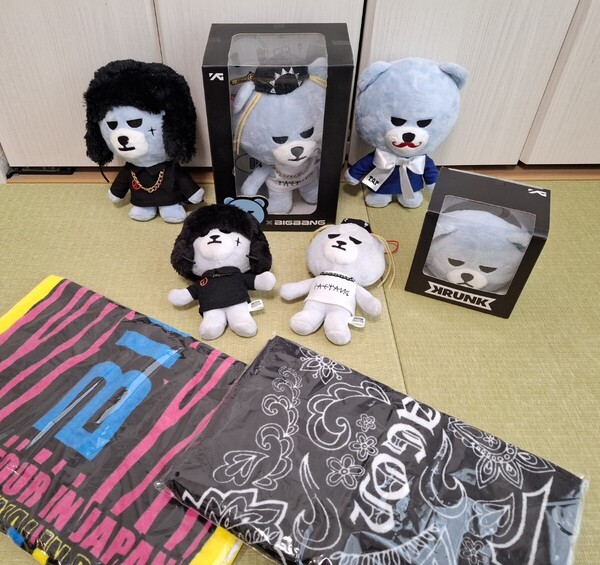 BIGBANG KRUNK MOBILE PHONE STAND G-DRAGON TAEYANG TOP T.O.P SOL GD ヨンベ TAEYANG YG ぬいぐるみ タオル ビッグバン D-LITE V.I