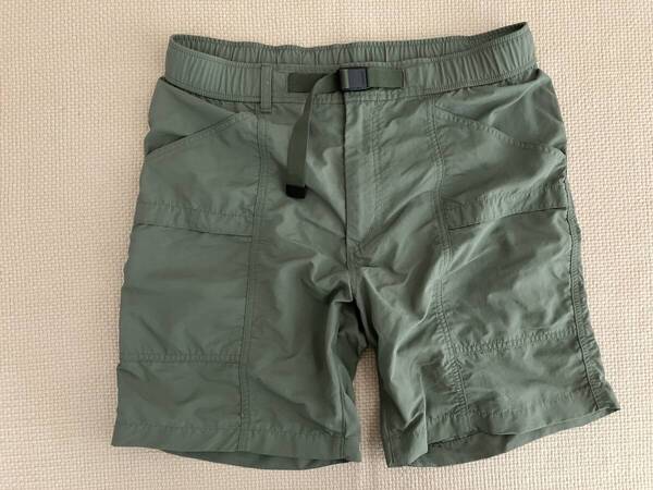 即決 ユニクロ ギアショーツ ショートパンツ Lサイズ カーキ オリーブ グリーン ベルト留め具が黒 UNIQLO ナイロン バングラディッシュ製