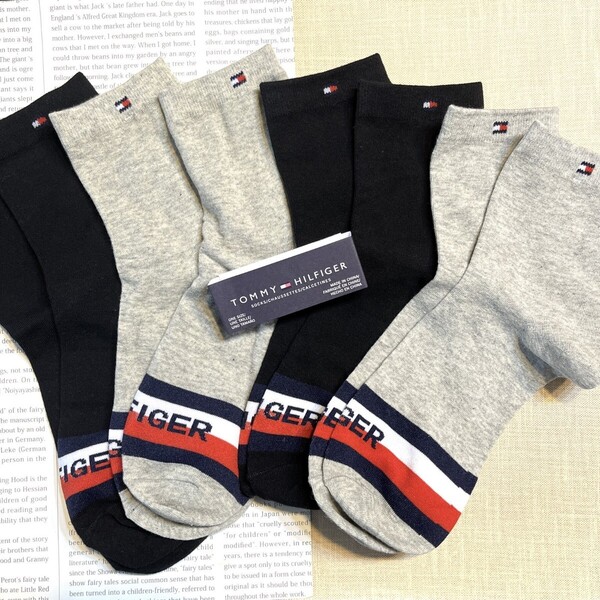 グレー ブラック 4足組 新品 トミー ヒルフィガー ブランド 靴下 ソックス プレゼント ロゴ 正規品 TOMMY HILFIGER メンズ 紳士靴下