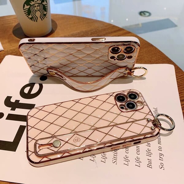 新品 アイホン ケース スマホ iPhone 13pro 13プロ 落下防止ベルト 高級感 アイフォーン ピンク 光沢 格子柄 マトラッセ