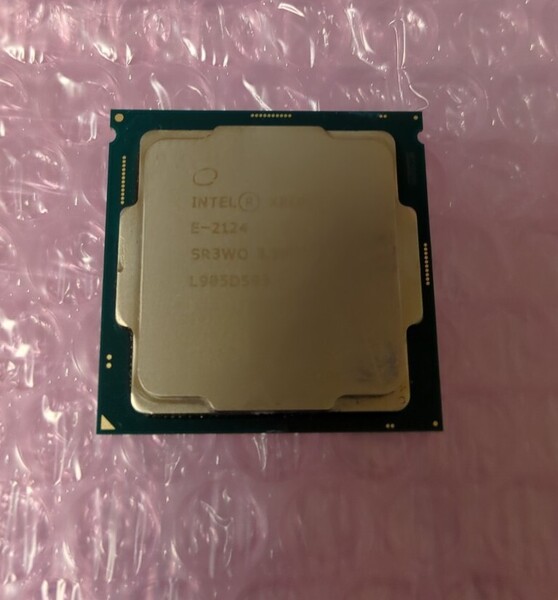 CPU Intel XEON E-2124 3.30GHz 管21MK