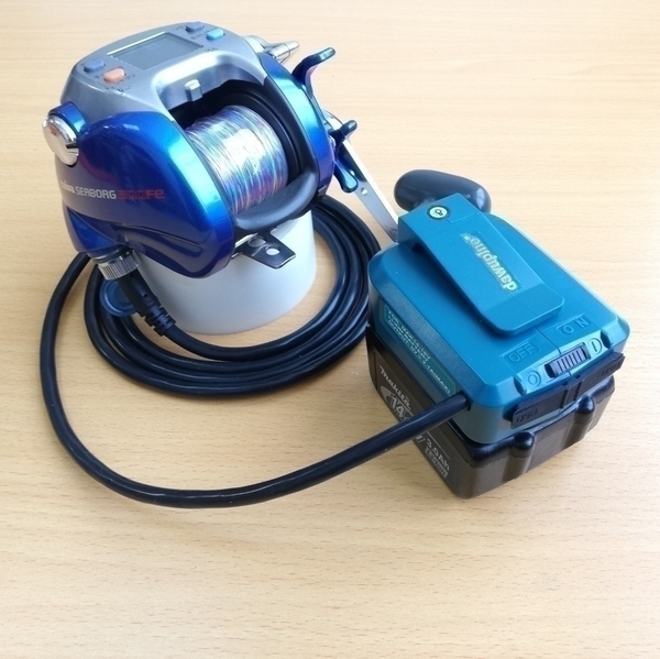 【LEDライト搭載!】ダイワ シマノ 電動リールコード マキタバッテリー用アダプター USB端子スイッチ付!【送料無料】