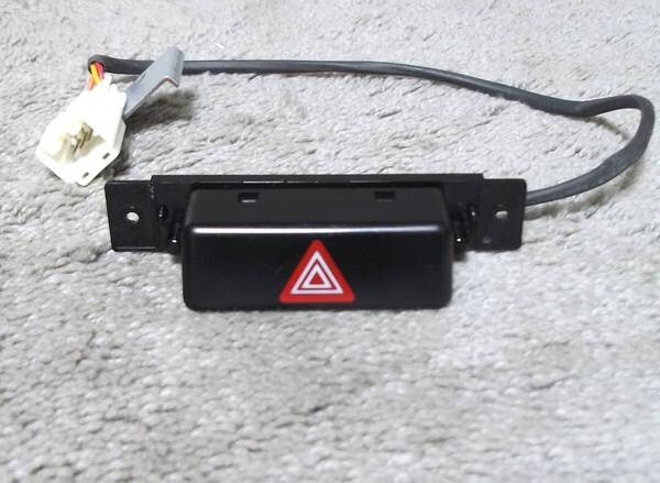 送料無料 スズキ MH21S MH22S ワゴンR スティングレー 等 ハザードスイッチ 中古品